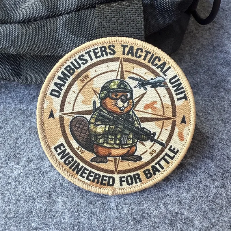 Parche táctico Beaver Soldier con velcro para chaqueta y mochila - imagen 3