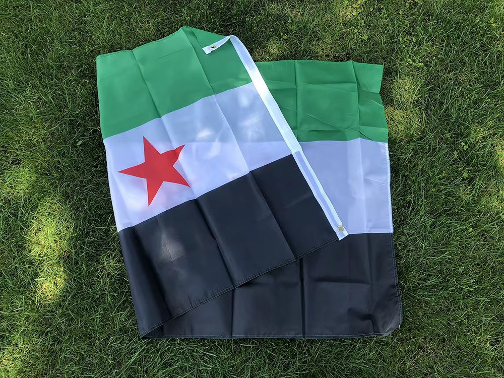 Bandera de Siria con 3 Estrellas – Banderín Táctico Colgante - imagen 5