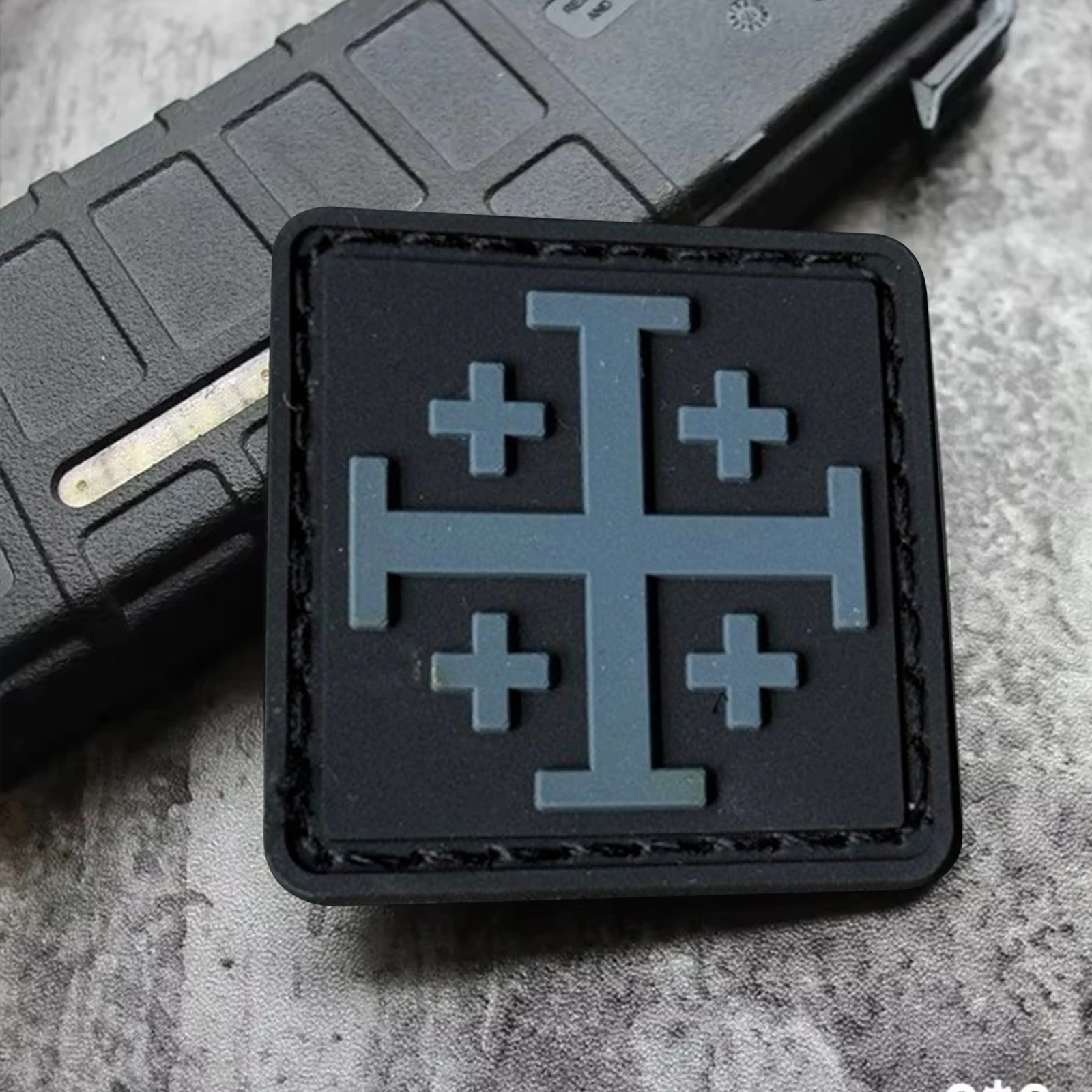 Parche táctico cruzado PVC goma 3D con gancho y bucle militar - imagen 5