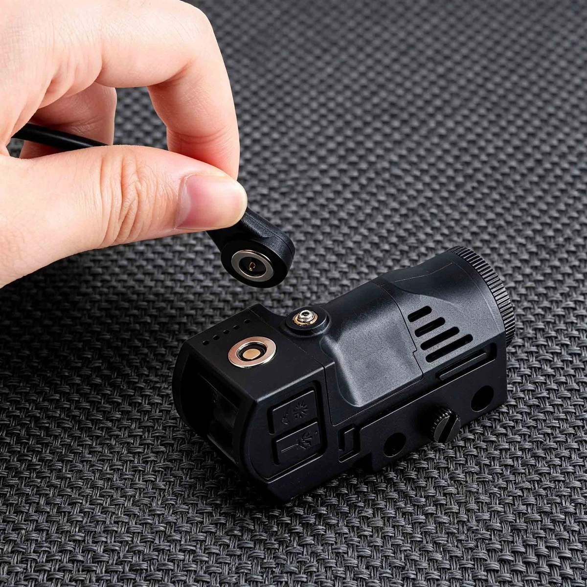Puntero láser táctico recargable USB verde para Glock y 1911 - imagen 2