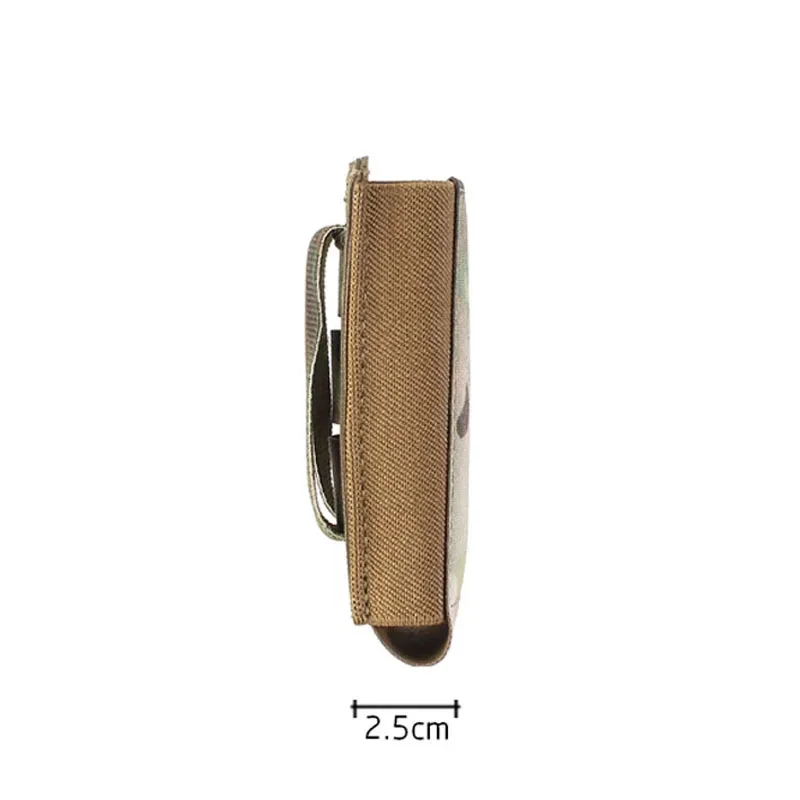 Montaje MOLLE para llevar el portacargador en cintura