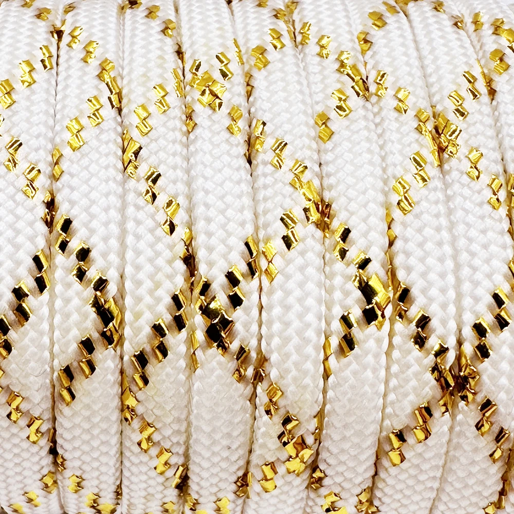 Cordón dorado detalles