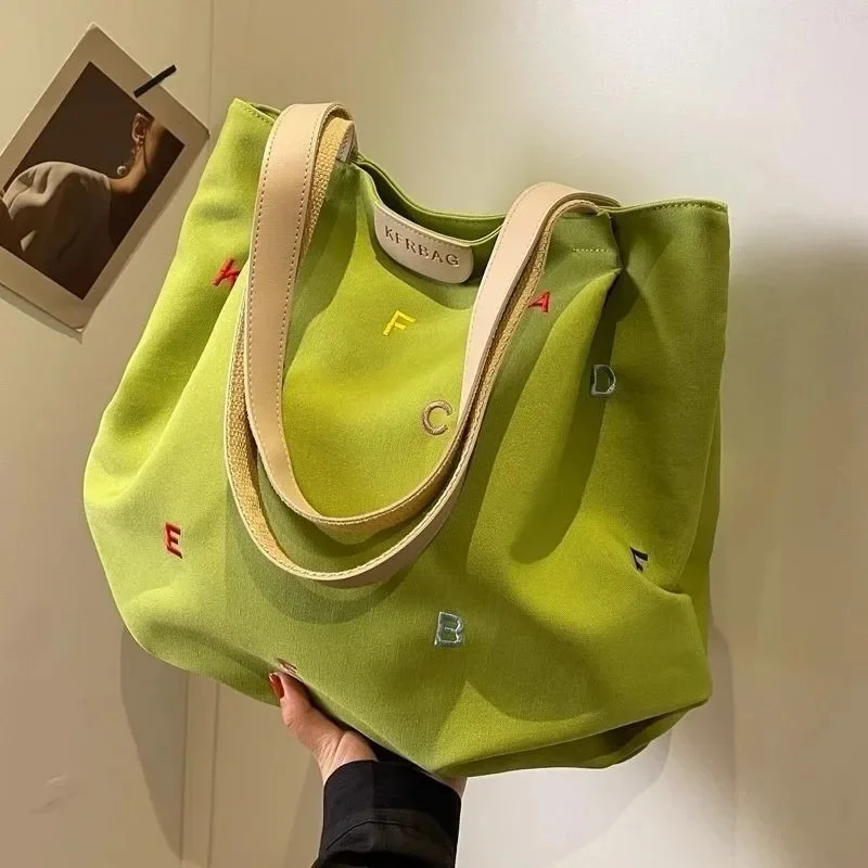 Bolsa de lona con letras bordadas y asa de hombro juvenil - imagen 2