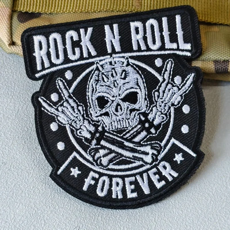 Parche táctico bordado calavera punk con gancho y bucle para mochila - imagen 4