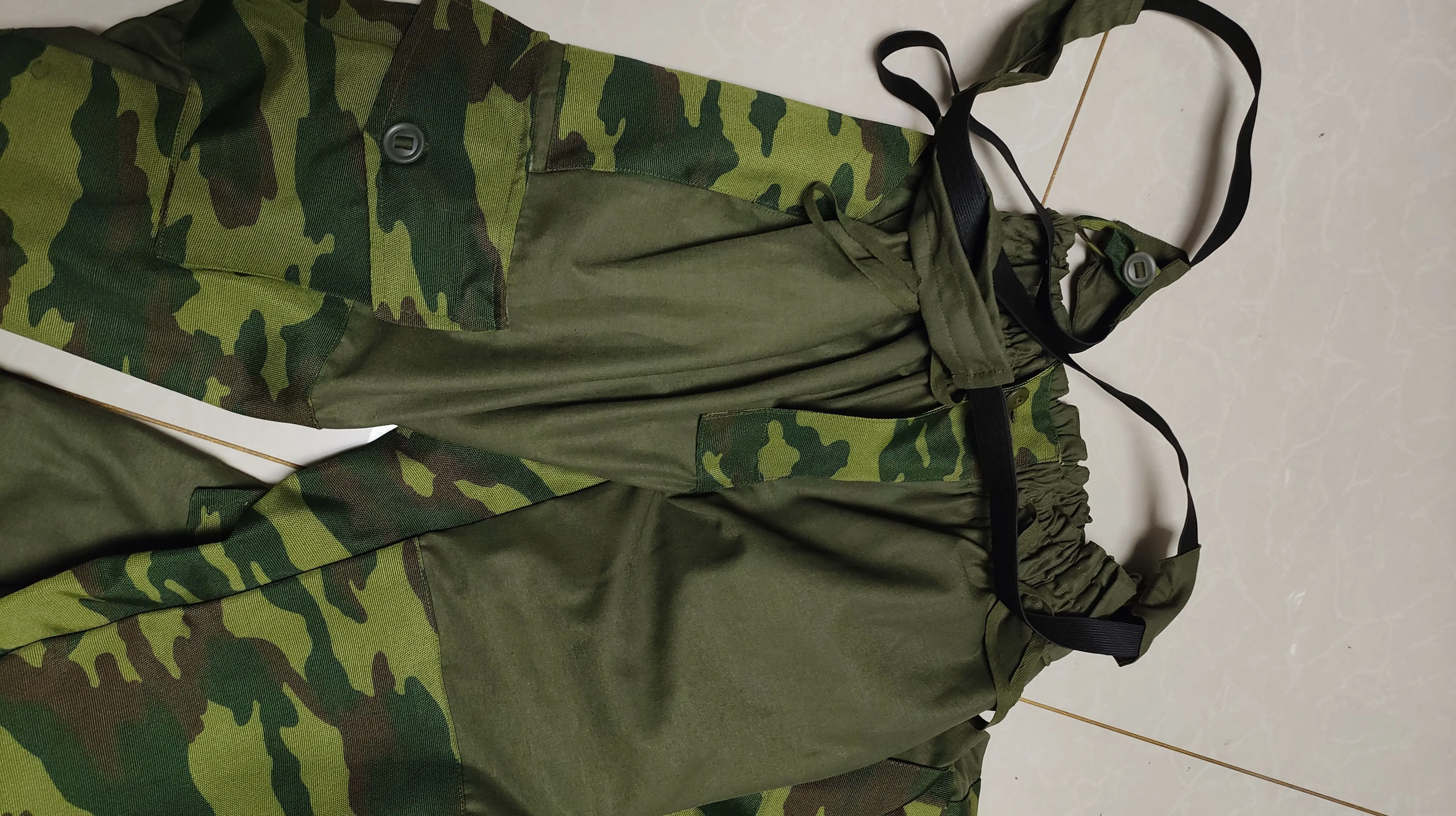 Guoka — Conjunto Camuflaje Flora Cruzado para Montaña - imagen 2