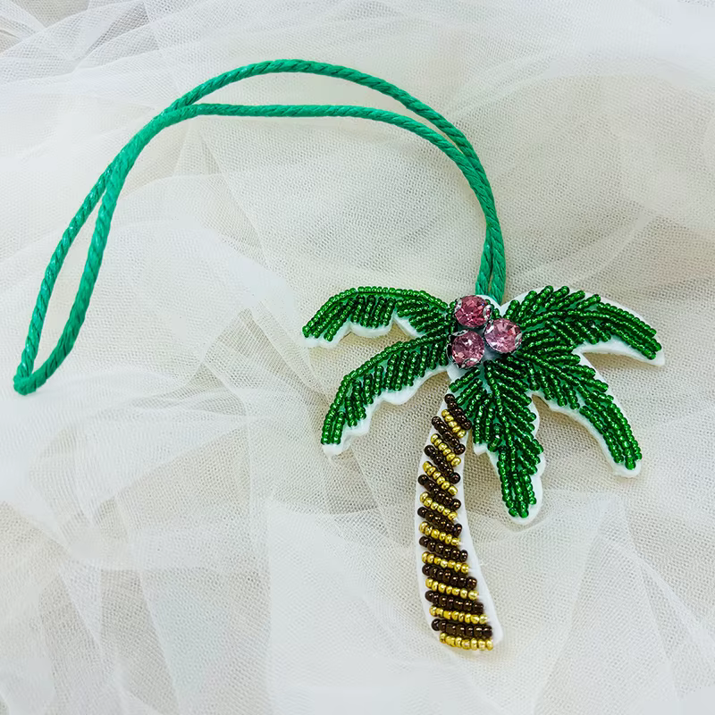 Parche decorativo 3D strass – Árbol coco y mariposa artesanal - imagen 3