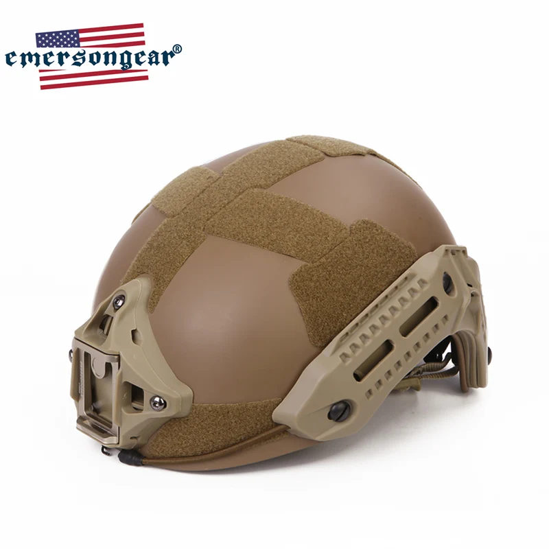 Casco MK mostrando el sistema de suspensión y correas