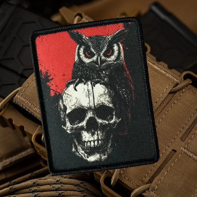 Parche MOLLE táctico velcro búho esqueleto - imagen 3