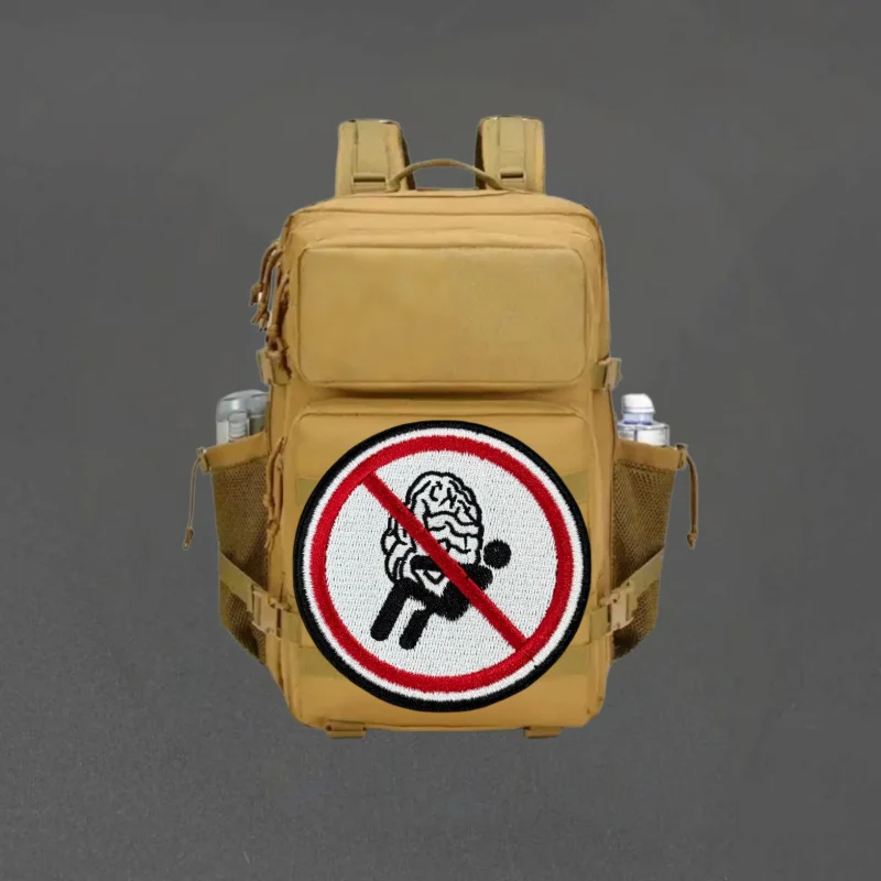 Parche táctico bordado con velcro Actividad Cerebral Prohibida