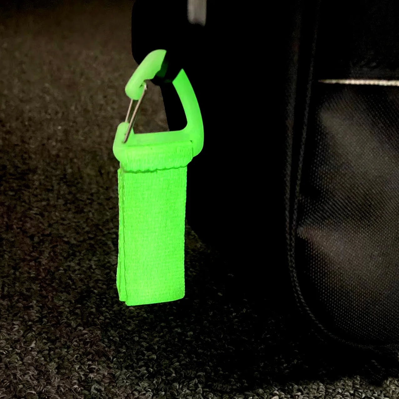 Mochila táctica MOLLE luminosa con hebilla triangular y cierre rápido - imagen 4