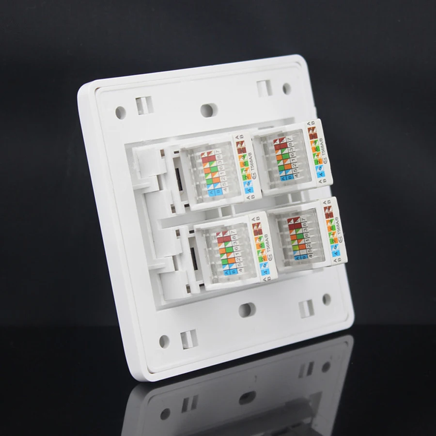 Detalle de los 4 puertos Keystone RJ45
