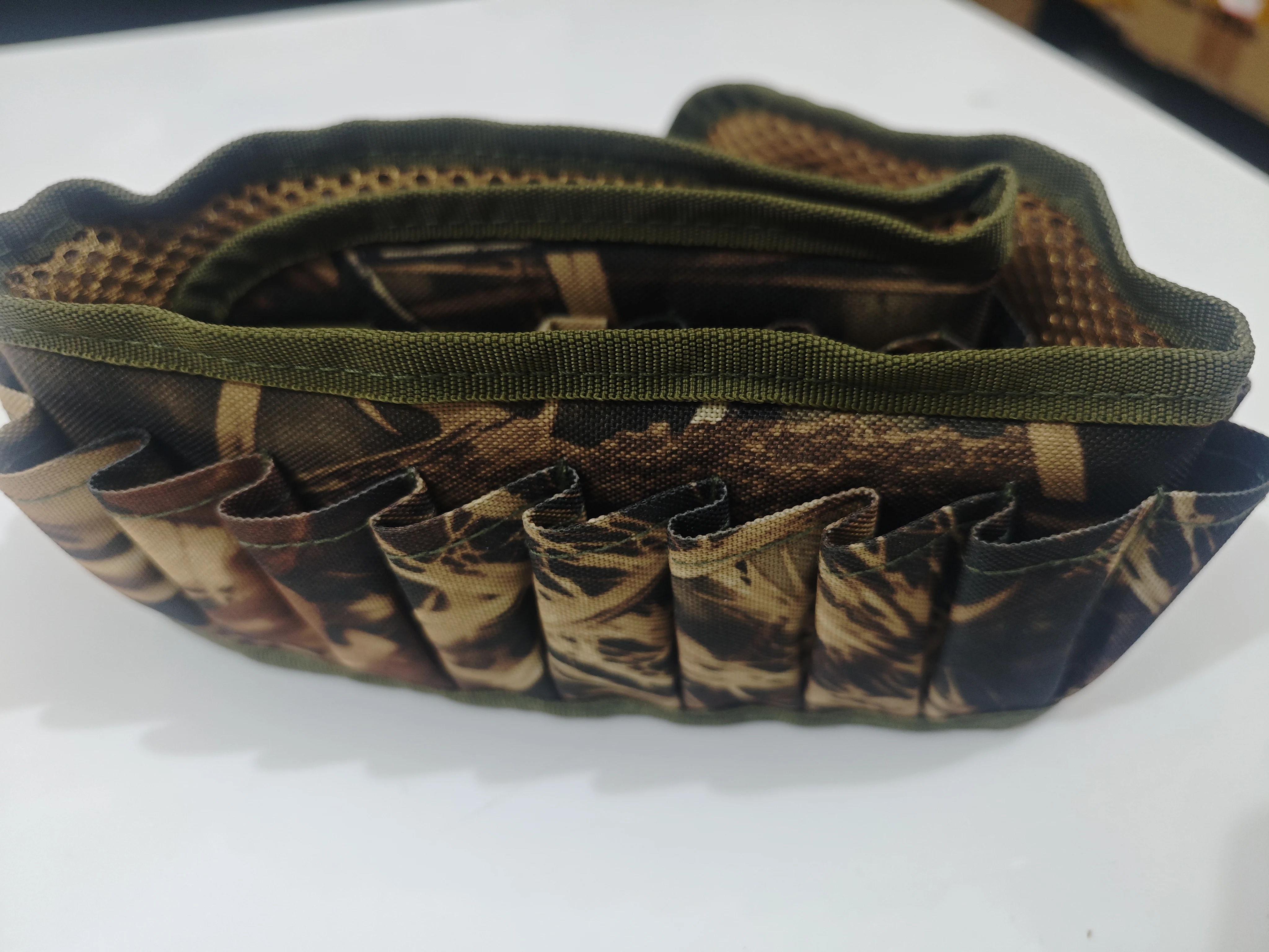 Bandolera táctica camuflaje MOLLE para Airsoft y Paintball - imagen 5