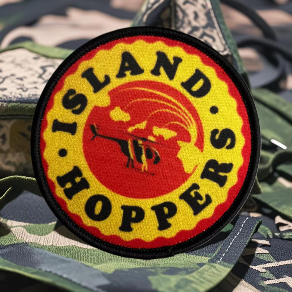 Parche táctico Island Hoppers – Helicóptero militar con velcro para brazalete - imagen 5