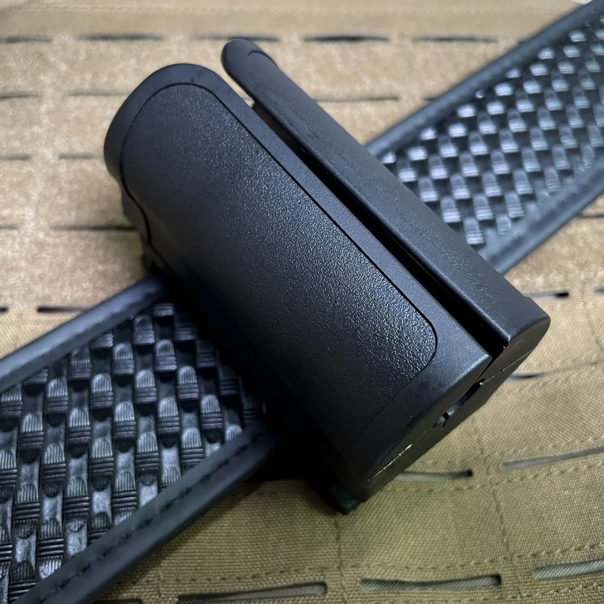 ROCOTACTICAL Funda para lata de pimienta OC Mace MK-4 - imagen 5