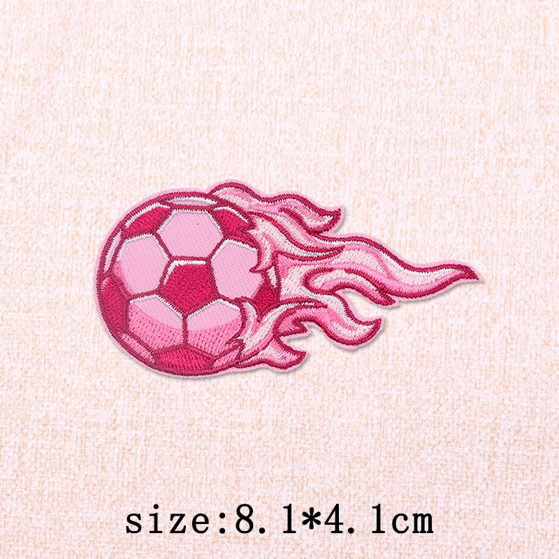 Parche termoadhesivo fútbol rosa con bordado cereza corona y bota