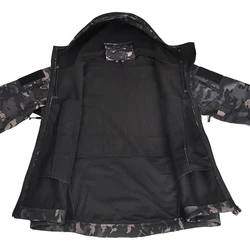 Chaqueta táctica con capucha, bolsillos y cortaviento impermeable