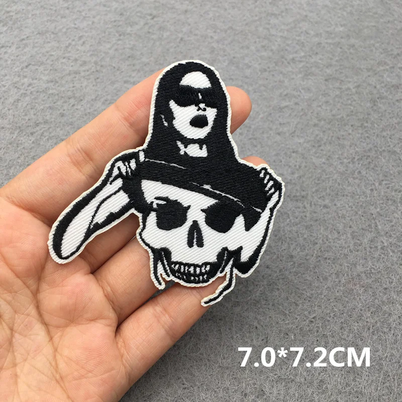 Parches Rock Punk con motivos de calavera y guitarra