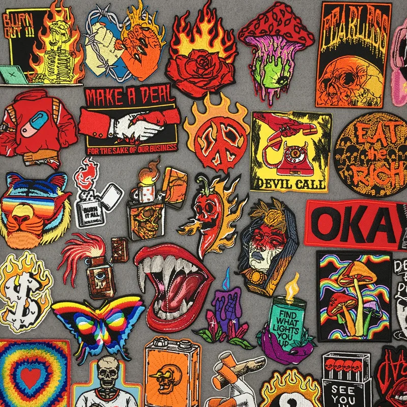 Parche bordado de llama Punk para ropa