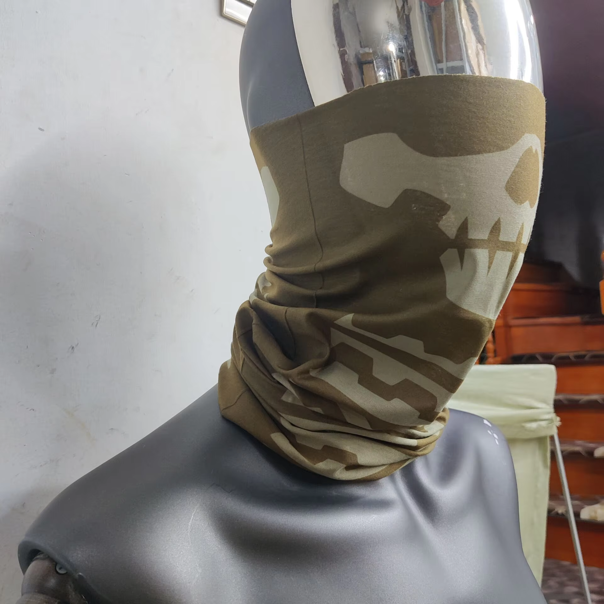 Modos de uso: mascarilla, diadema y bufanda