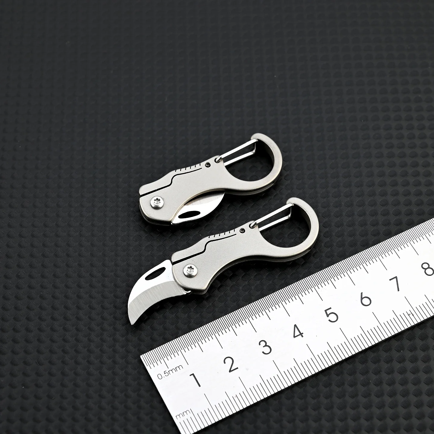 Mini navaja EDC compacta para llavero