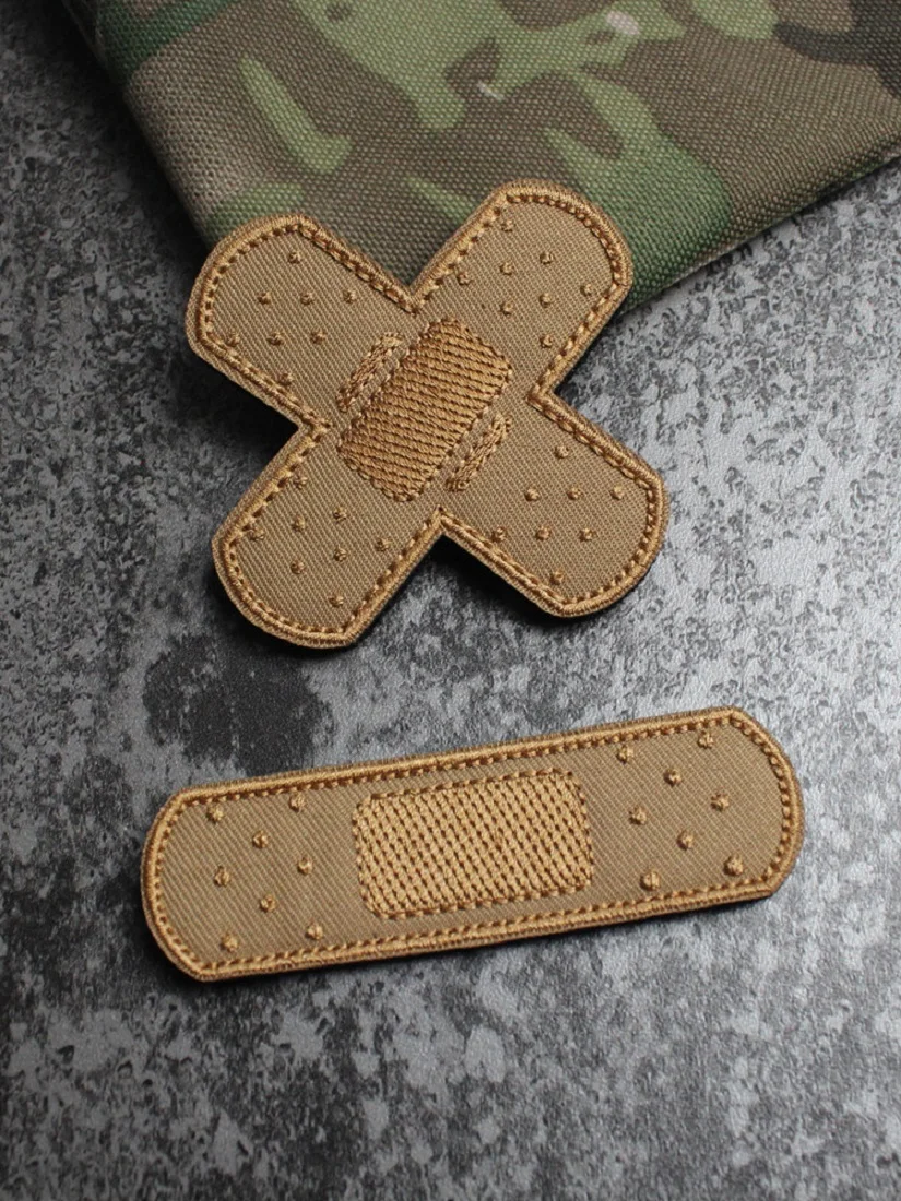 Parche bordado velcro para mochila – Diseño tirita táctico outdoor - imagen 3