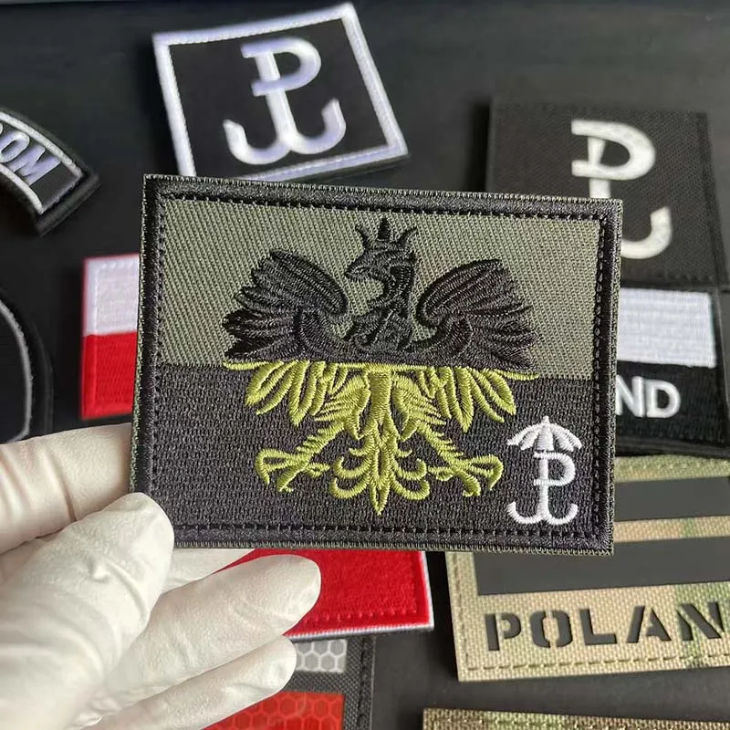 Parche bordado táctico bandera de Polonia y águila reflectante - imagen 4