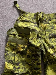 Pantalones tácticos camuflaje de rejilla pierna recta exterior