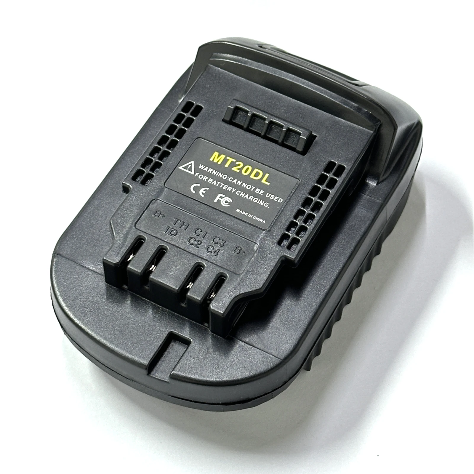 Adaptador acoplado a una herramienta Dewalt lista para usar