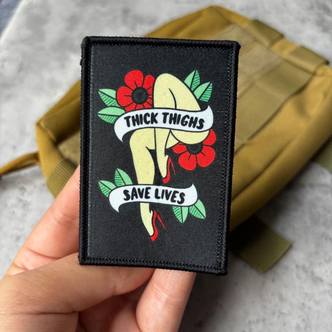 Parche táctico militar Velcro estampado tatuaje retro Thick Thighs - imagen 2