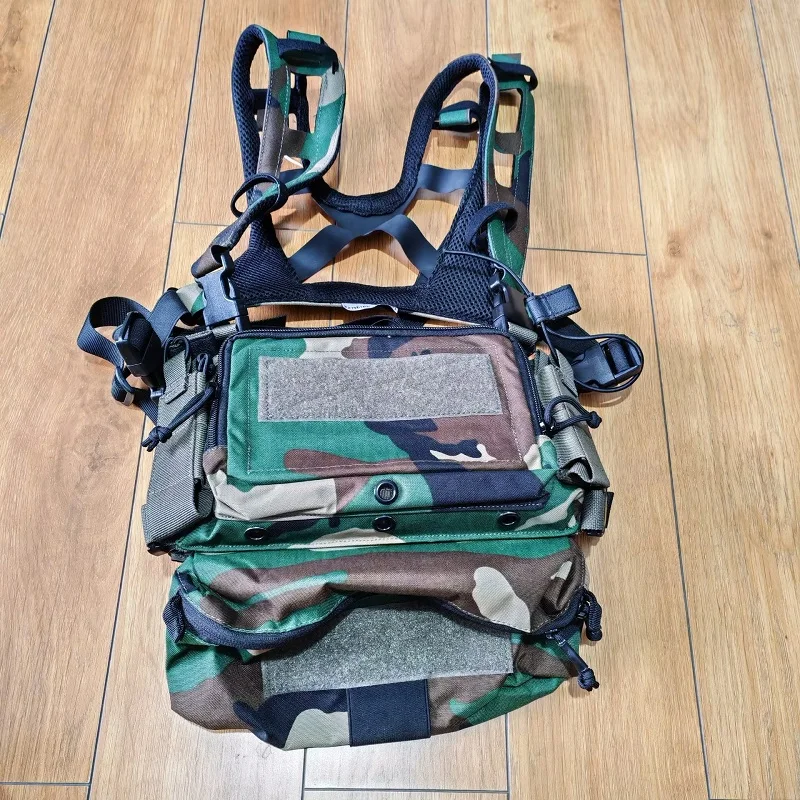 Mochila de pecho táctica en nailon cortada con láser - imagen 3