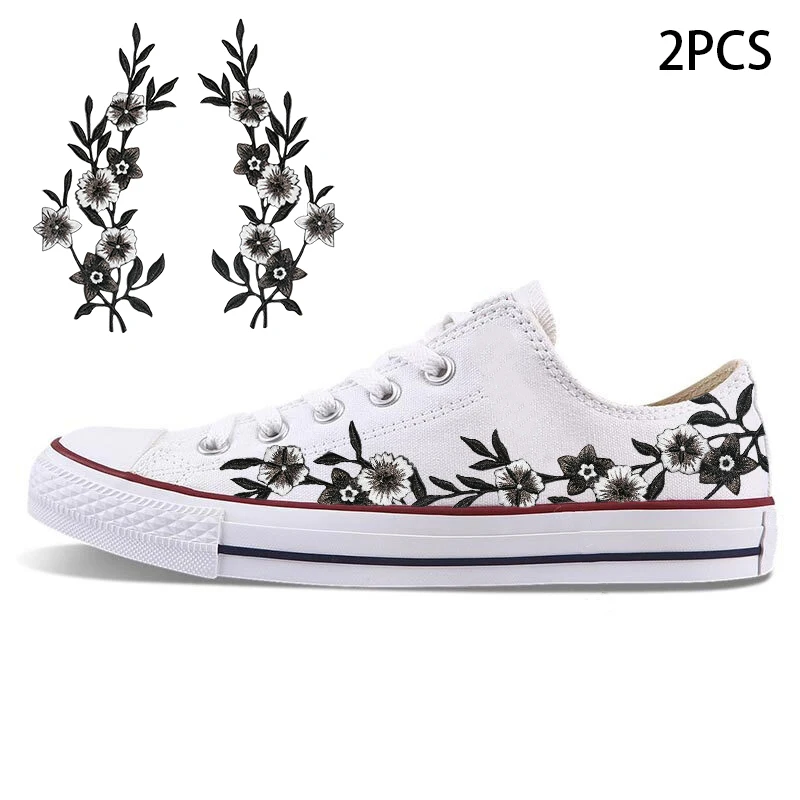 Parche termoadhesivo bordado flores bicolor blanco-negro para gorras