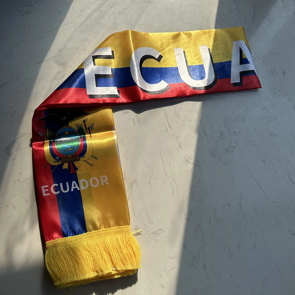 Bufanda Ecuador satén doble cara con borlas – Pañuelo deportivo y eventos - imagen 2