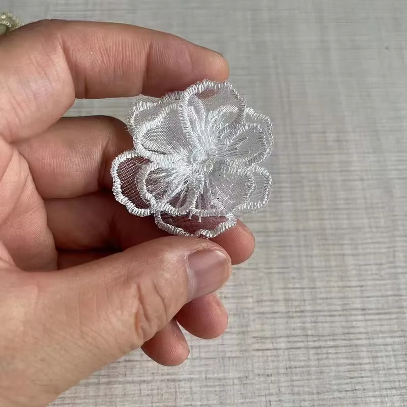 Parche táctico 3D bordado floral blanco y oro para MOLLE