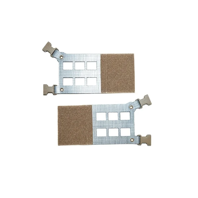 Panel MOLLE táctico con expansión lateral para sistema modular