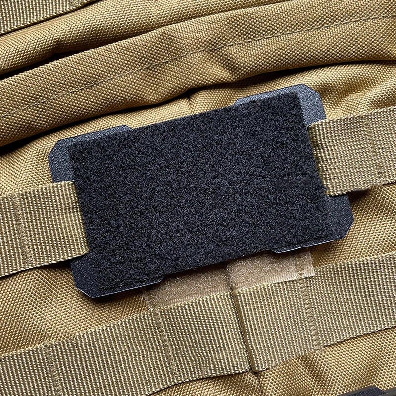 Panel adhesivo Molle blanco con bucle – Base extendida para montaje táctico - imagen 3