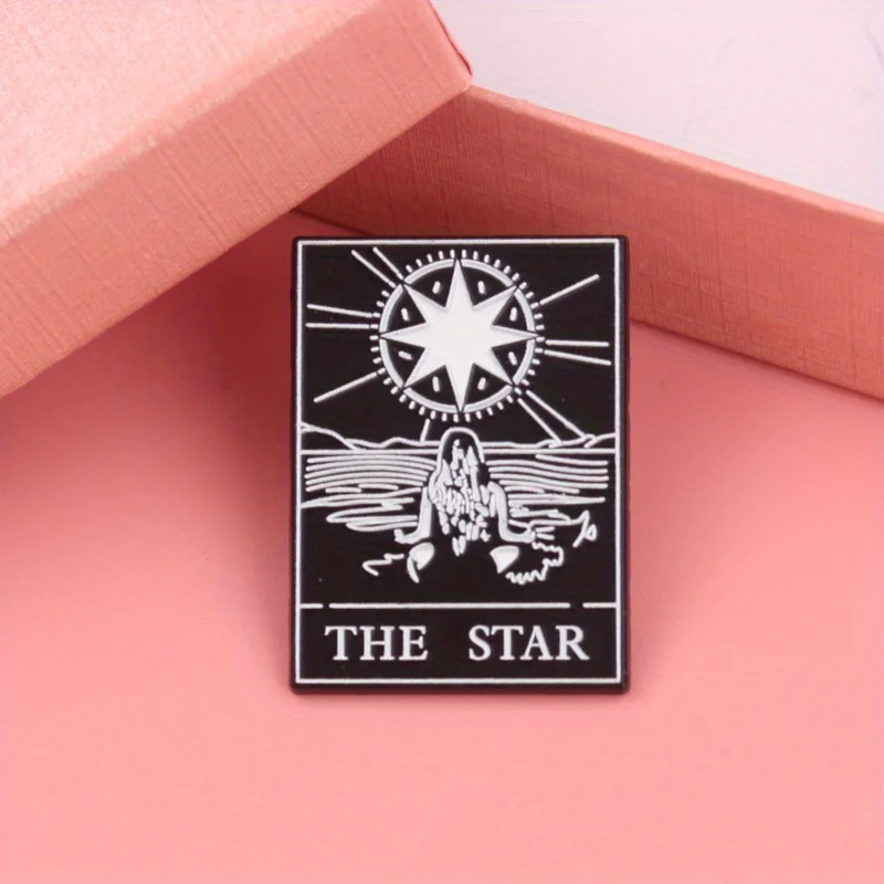 God Broche táctico de estrellas bajo luz octogonal