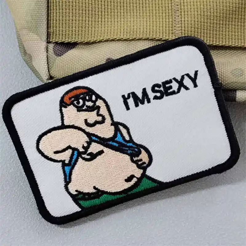 Parche con diseño “I’M SEXY” y estilo táctico