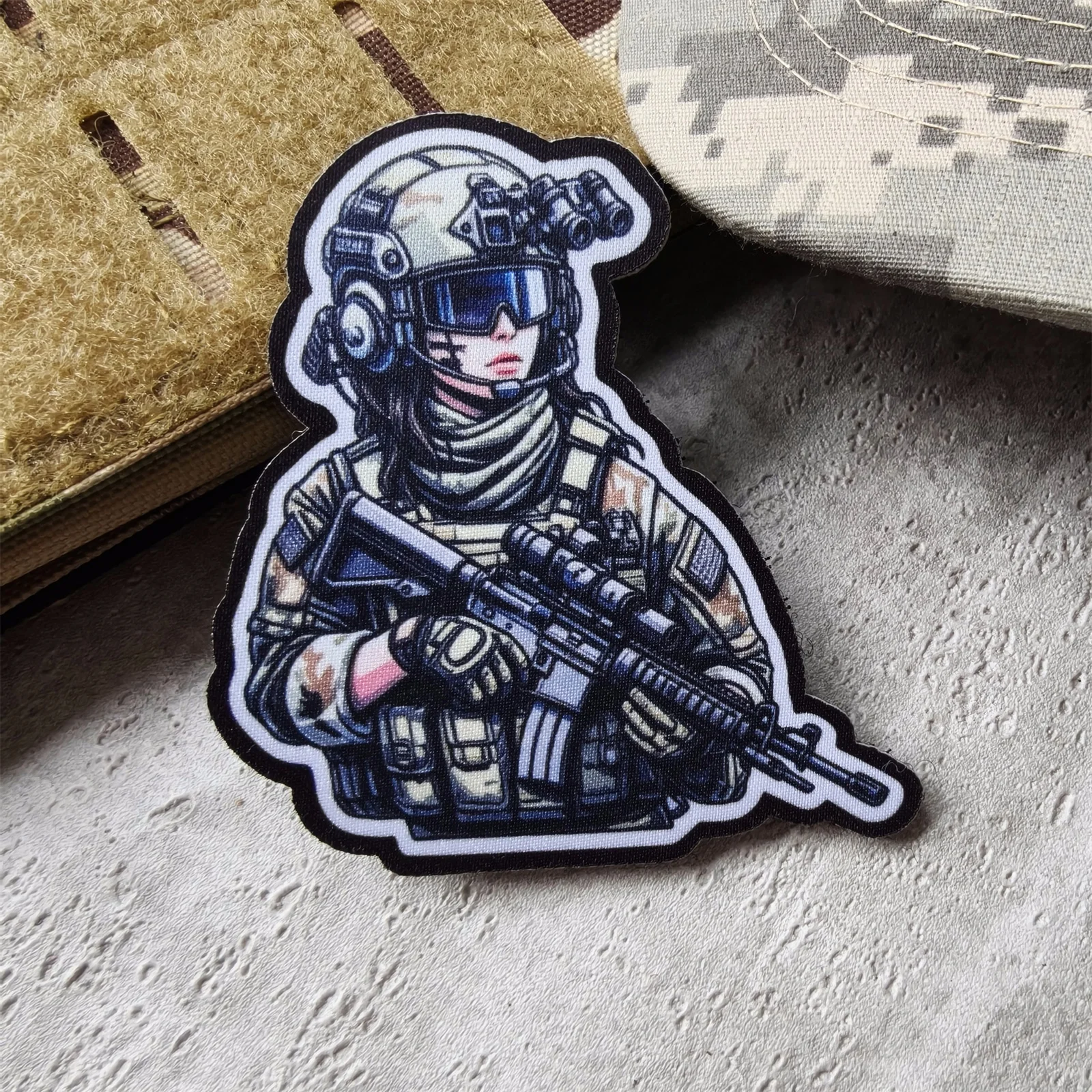 Parche táctico de soldado anime con velcro para mochila y chaleco - imagen 4