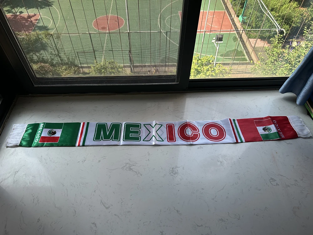 Bufanda outdoor México satén doble cara con borlas, fútbol y eventos - imagen 4