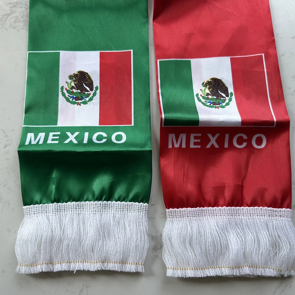 Bufanda outdoor México satén doble cara con borlas, fútbol y eventos - imagen 3