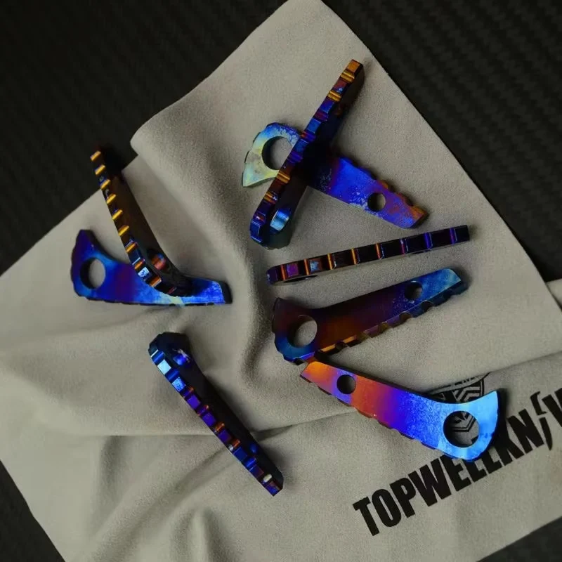 Espaciador trasero de titanio Spyderco Paramilitary para cuchillos - imagen 3