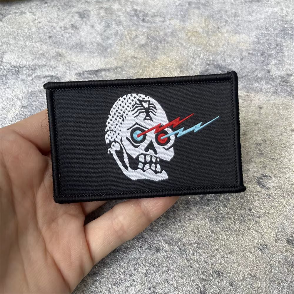 Parche táctico calavera y moral MOLLE – gancho para mochila - imagen 3