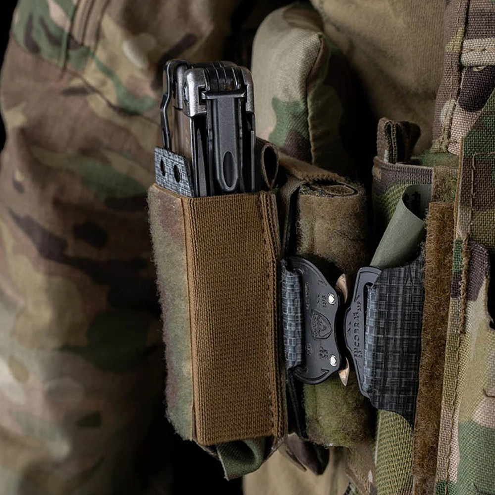 Placa táctica con soporte adaptador MOLLE para chaleco cazador - imagen 5