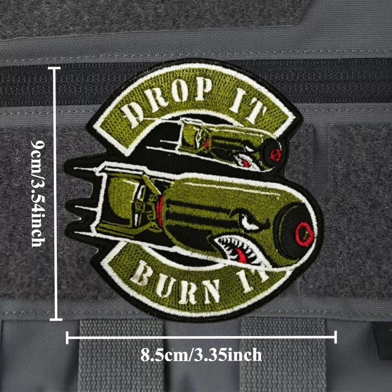 Parche militar bordado Drop It Burn It con gancho para táctica
