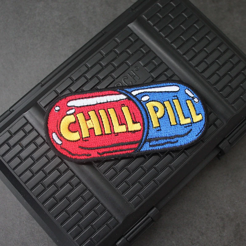 CHILL PILL parche bordado para ropa y mochilas - imagen 3