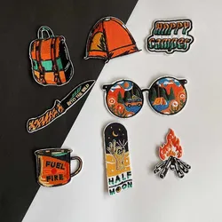 Happy Camper – Parche termoadhesivo bordado para camping y outdoor