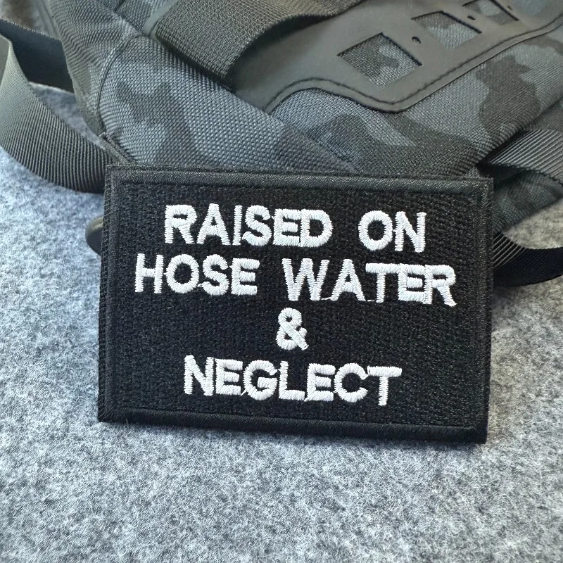 Parche táctico con velcro "Crecido con agua de grifo y negligencia" - imagen 3
