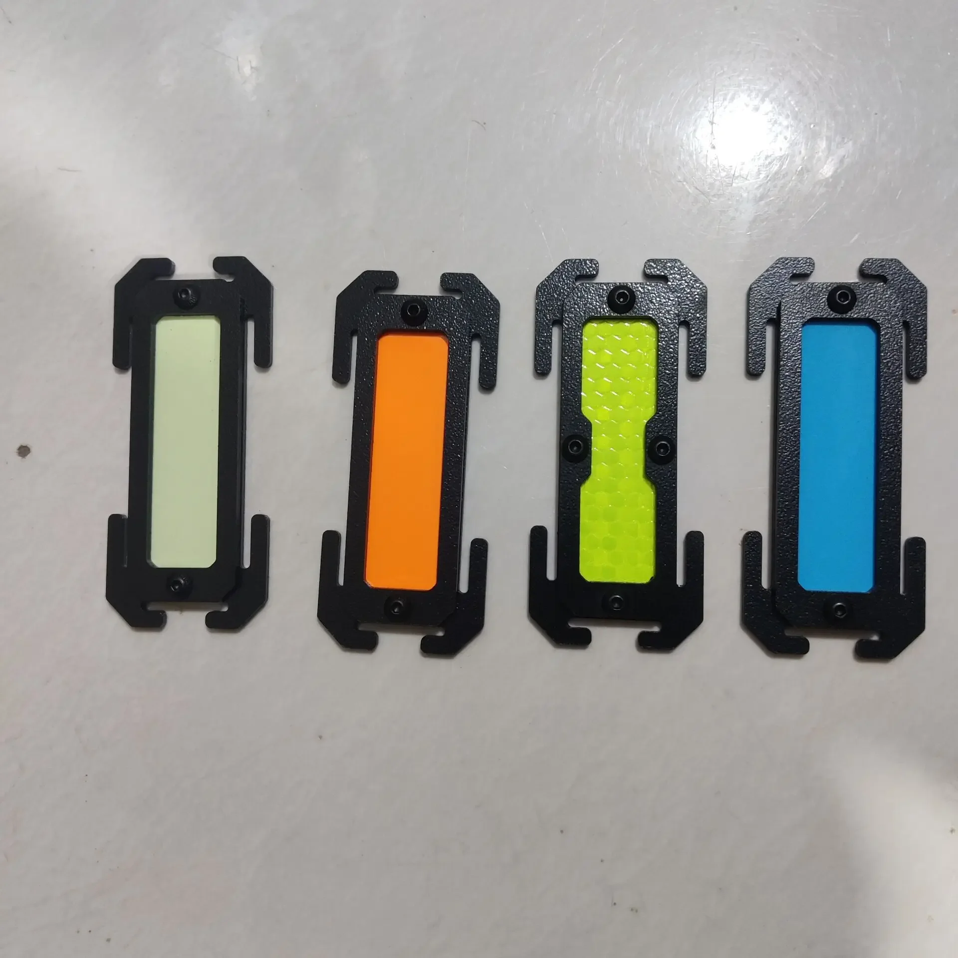 Barra marcadora táctica luminosa MOLLE para chaleco y mochila - imagen 5
