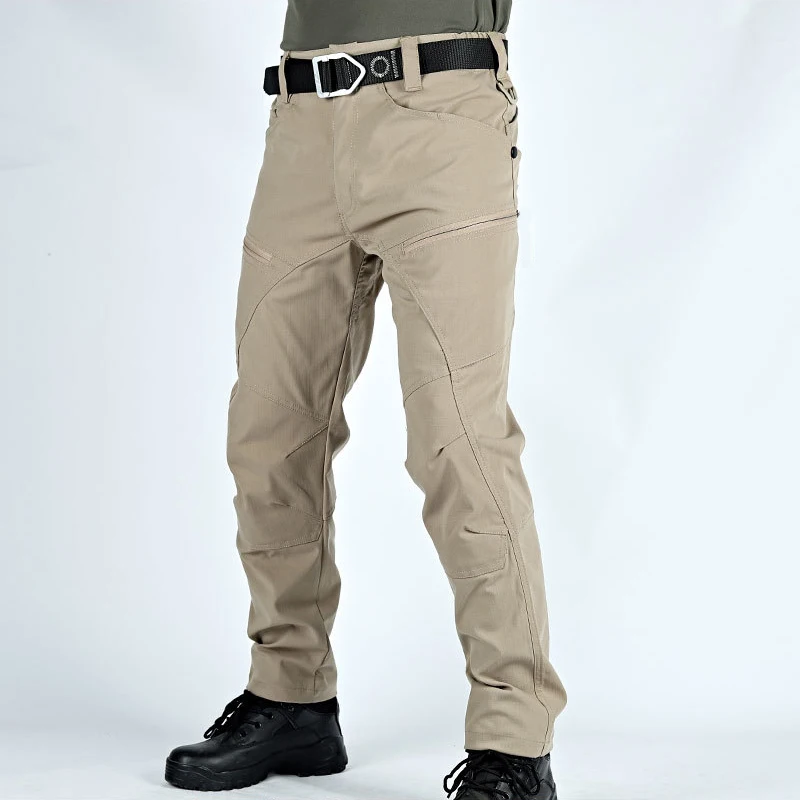 Detalle del tejido técnico de los pantalones