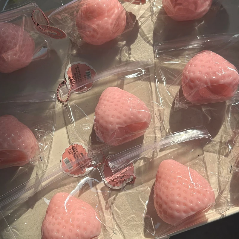 Squishy Fresa juguete antiestrés de rebote lento para aliviar tensión - imagen 4